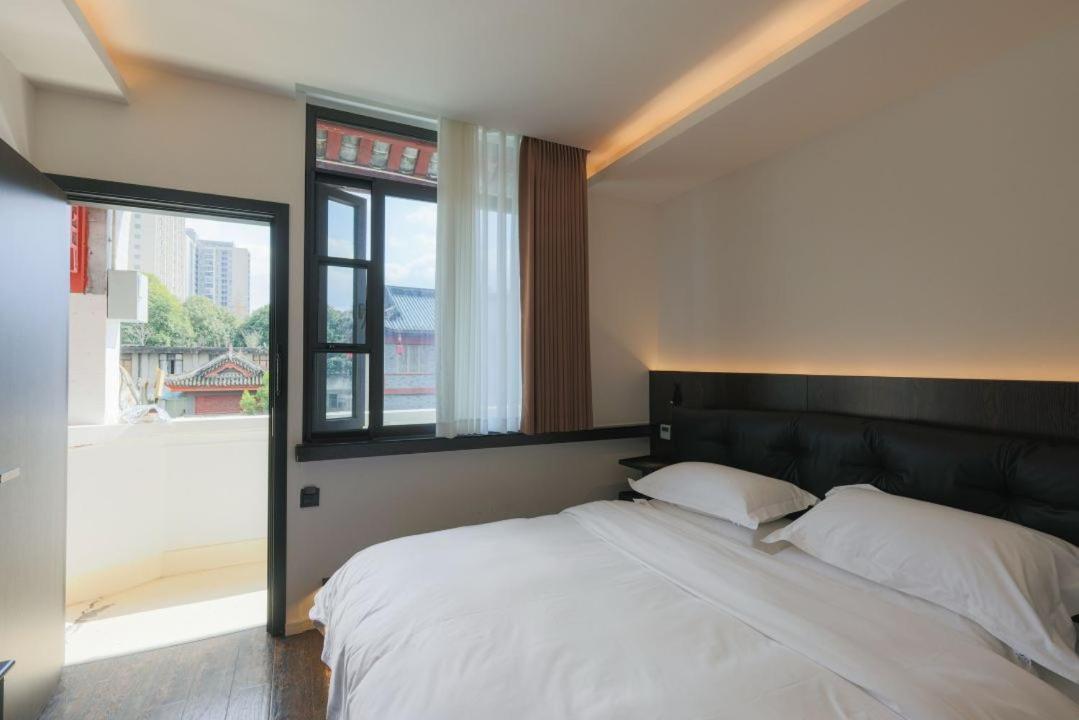 Qintai Tibetan Culture Boutique Hotel Chengdu Zewnętrze zdjęcie