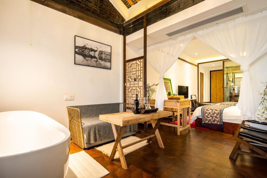 Qintai Tibetan Culture Boutique Hotel Chengdu Zewnętrze zdjęcie